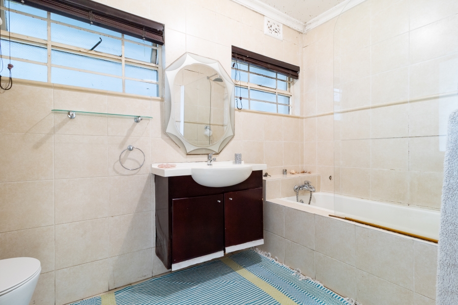3 Bedroom Property for Sale in Sea Point Western Cape
